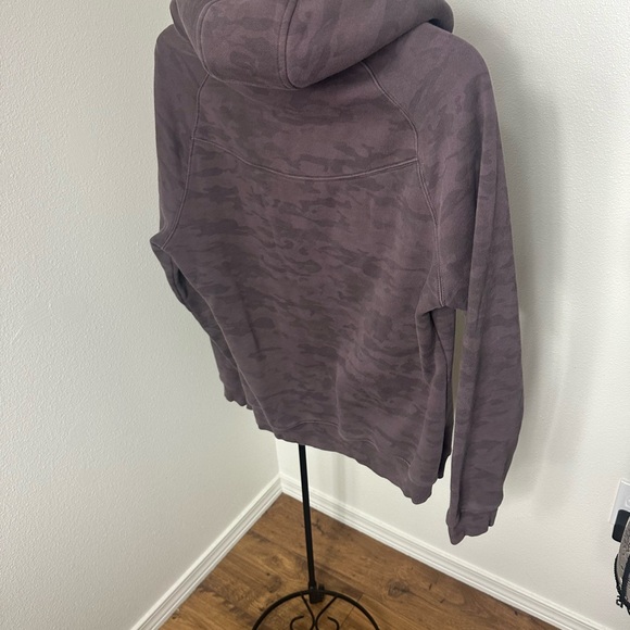 Alphalete purple tie die hoodie. - Picture 4 of 7